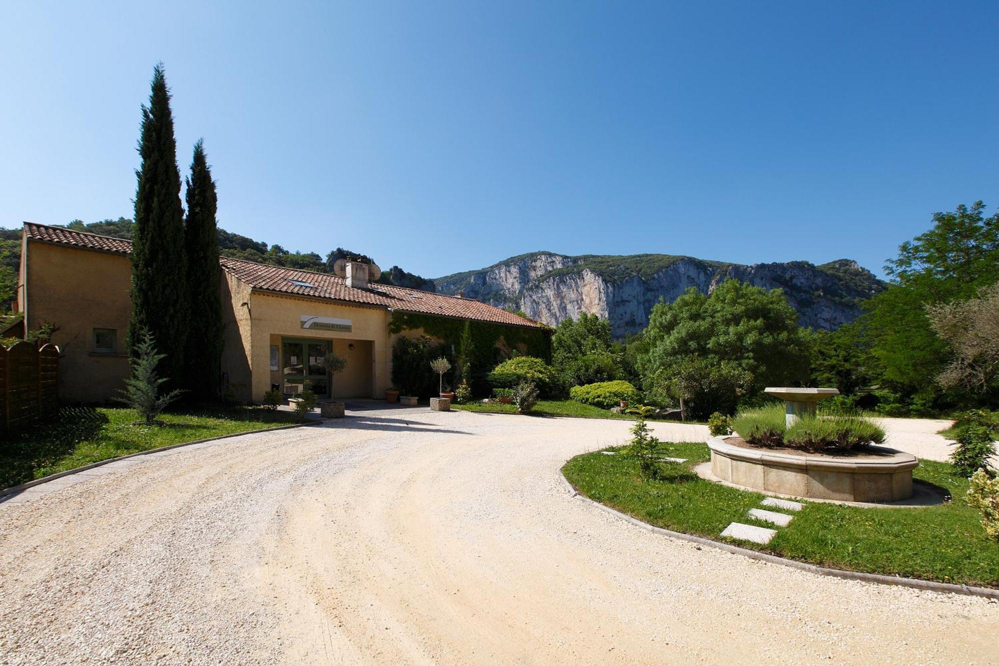 Vacanceole - Le Domaine De Chames - Pont D'Arc Vallon-Pont-dʼArc Exteriör bild